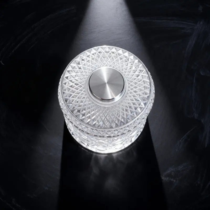360° Rotating Crystal Glass – The Ultimate Whiskey Lover's Gift